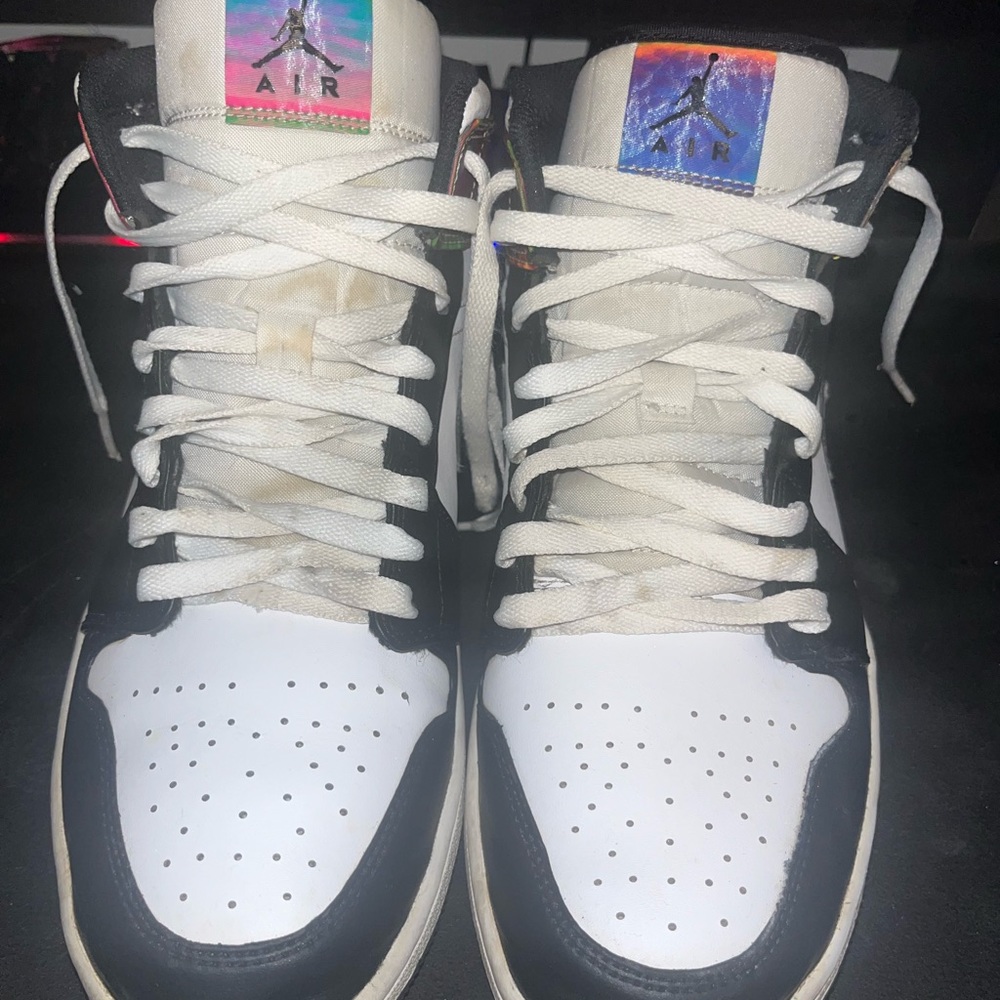(Used)Nike Air Jordan 1 Mid SE heat reactive black and white (laces stains)